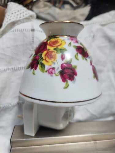 Cottage rose plug ceramic - cottage,